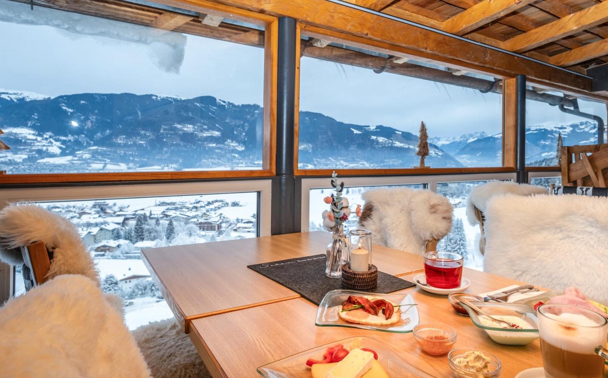 Panorama Hotel Guggenbichl - Inkl Sommerkarte, Einmaliger Eintritt Ins Tauern Spa & Bester Ausblick Ueber 卡普伦 外观 照片