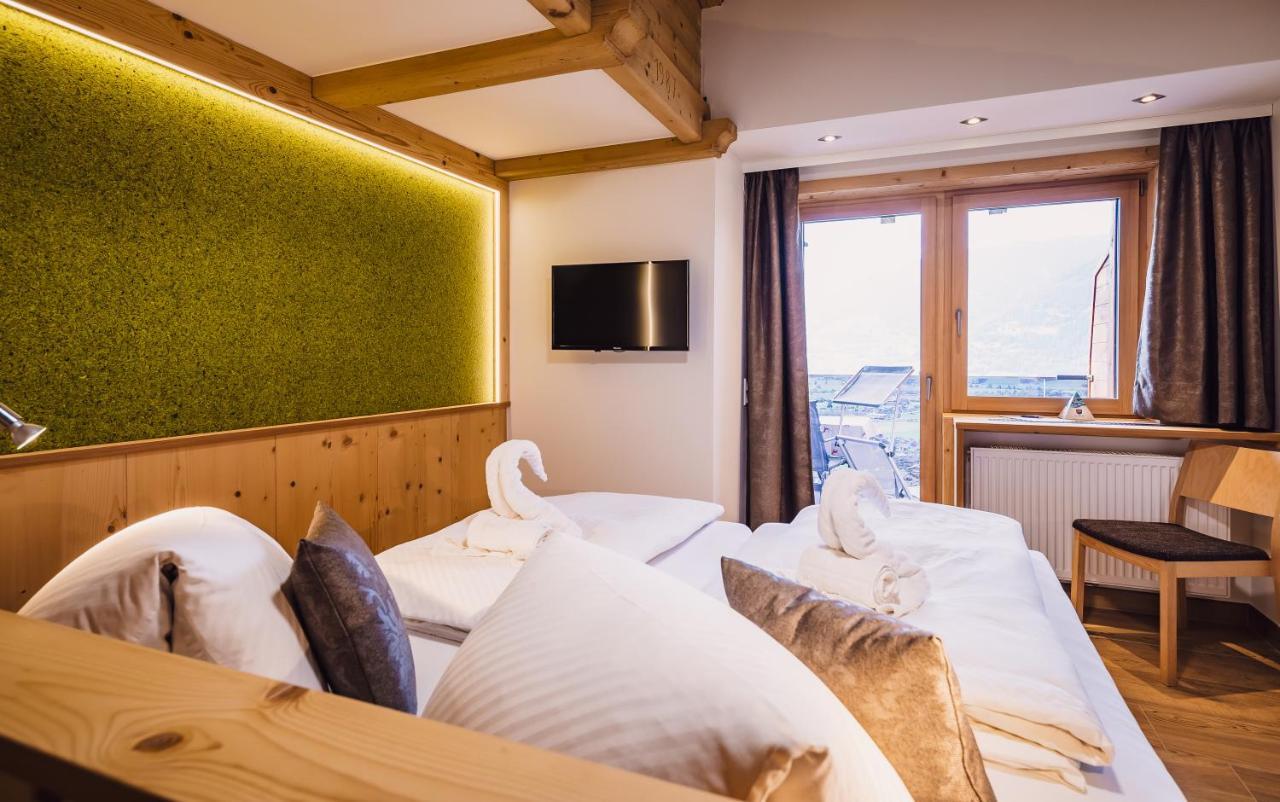 Panorama Hotel Guggenbichl - Inkl Sommerkarte, Einmaliger Eintritt Ins Tauern Spa & Bester Ausblick Ueber 卡普伦 外观 照片